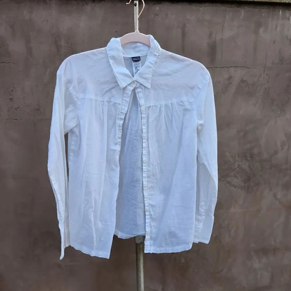 Patagonia white organic cotton long sleeve blouse